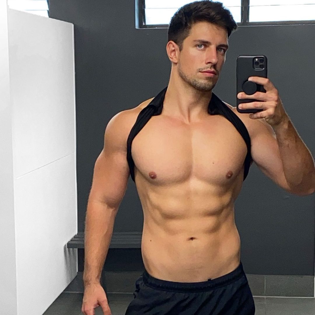 One of the top publications of @ryan_greasley which has 22.3K likes and 819 comments