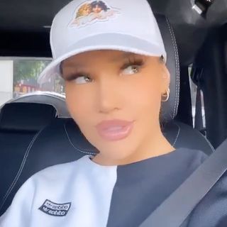 One of the top publications of @shirindavid which has 263.5K likes and 6.6K comments