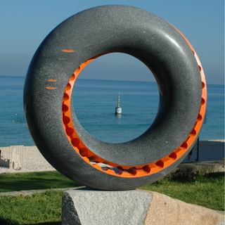 One of the top publications of @sculpturebythesea which has 223 likes and 2 comments