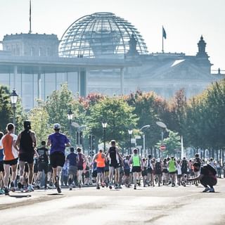 One of the top publications of @berlinmarathon which has 2K likes and 7 comments