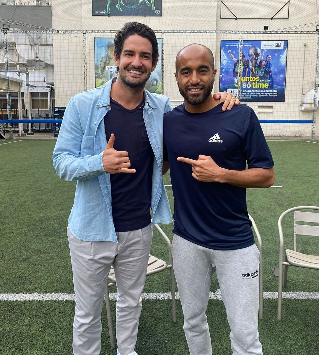 One of the top publications of @lucasmoura7 which has 64.8K likes and 844 comments