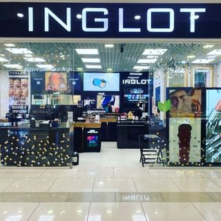 One of the top publications of @inglot.ukraine which has 160 likes and 0 comments